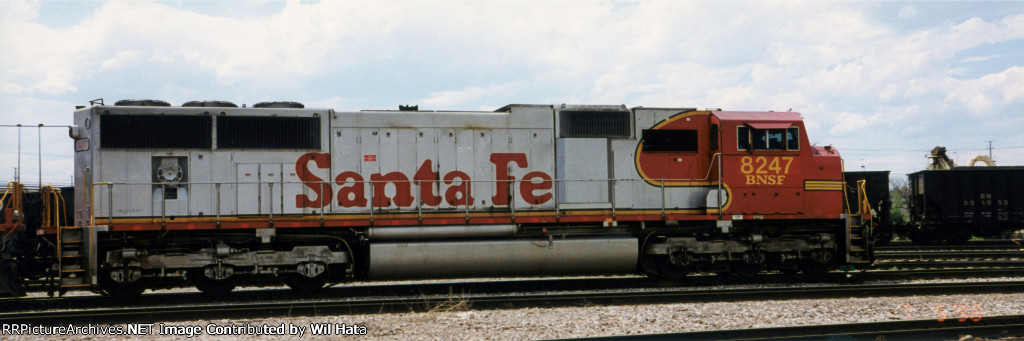 BNSF SD75M 8247